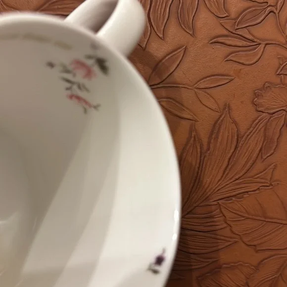 Vintage Royal Albert Rose Confetti Cup made in England - Picture 6 of 6